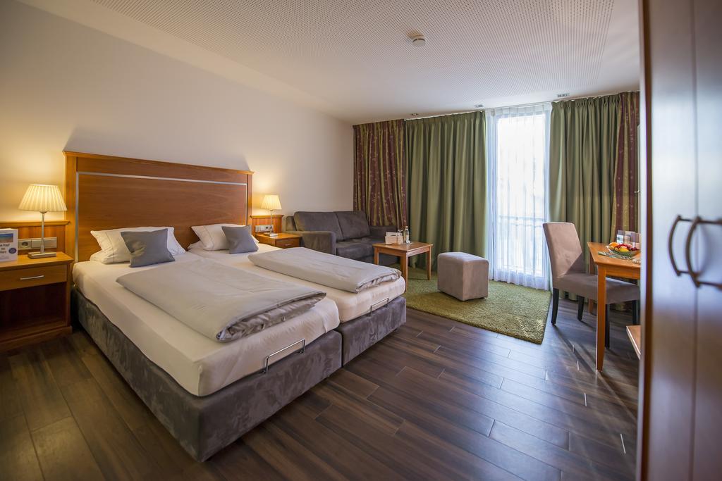 Landidyll Hotel Zum Freden Bad Iburg Room photo